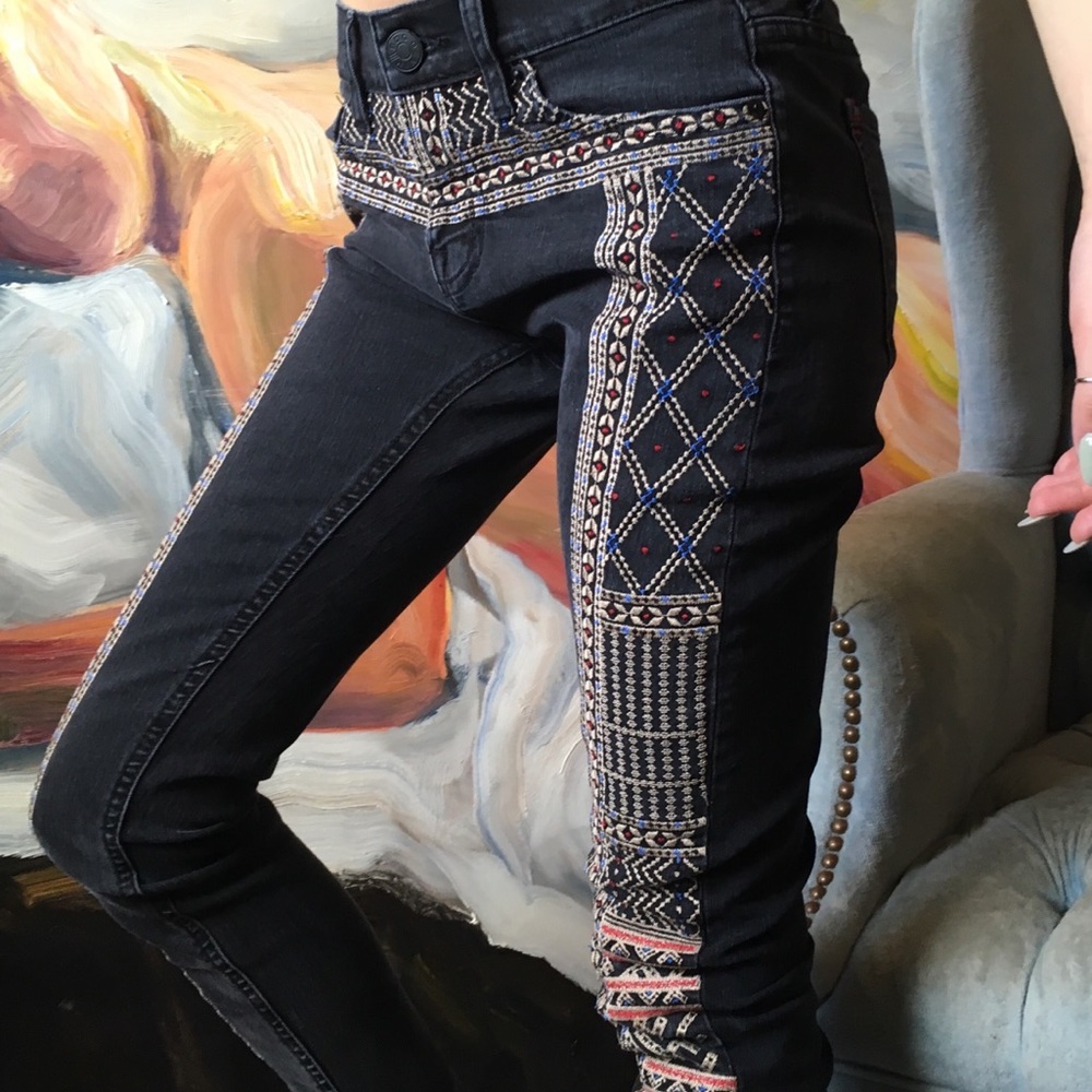 BDG Midrise Twig Embroidered Tribal Denim